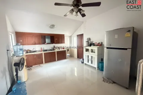 Casa de 3 dormitorios en Pattaya, Tailandia № 212254 - foto 5