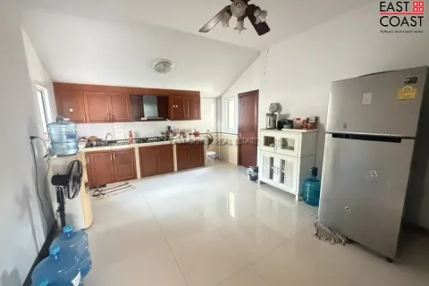 Casa de 3 dormitorios en Pattaya, Tailandia № 212254 - foto 9