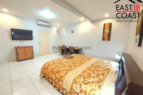 Casa de 4 dormitorios en Pattaya, Tailandia № 212252 - foto 12
