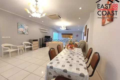 Casa de 4 dormitorios en Pattaya, Tailandia № 212252 - foto 6