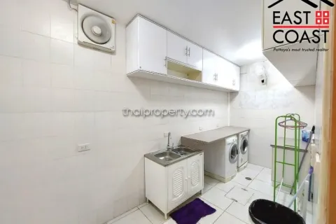 Casa de 4 dormitorios en Pattaya, Tailandia № 212252 - foto 9