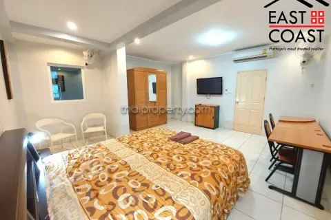 Casa de 4 dormitorios en Pattaya, Tailandia № 212252 - foto 13