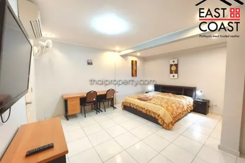 Casa de 4 dormitorios en Pattaya, Tailandia № 212252 - foto 11