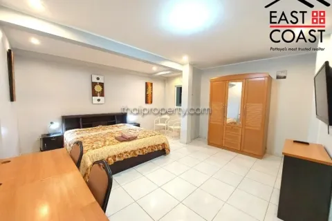 Casa de 4 dormitorios en Pattaya, Tailandia № 212252 - foto 10