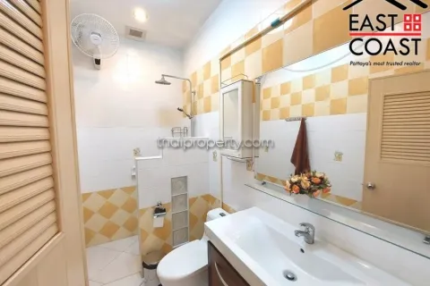 Casa de 4 dormitorios en Pattaya, Tailandia № 212252 - foto 14