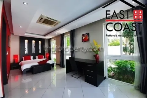 Casa de 5 dormitorios en Jomtien Beach, Pattaya, Tailandia № 212251 - foto 29