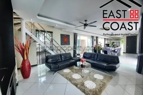 Casa de 5 dormitorios en Jomtien Beach, Pattaya, Tailandia № 212251 - foto 6