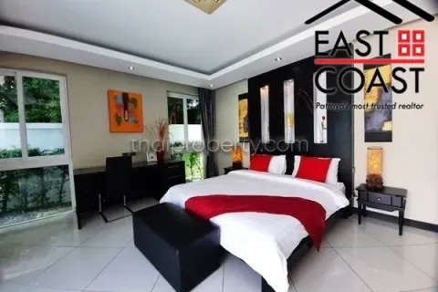 Casa de 5 dormitorios en Jomtien Beach, Pattaya, Tailandia № 212251 - foto 24