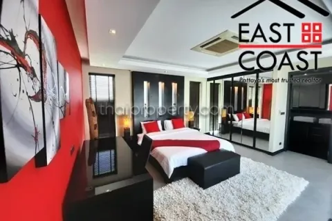 Casa de 5 dormitorios en Jomtien Beach, Pattaya, Tailandia № 212251 - foto 12