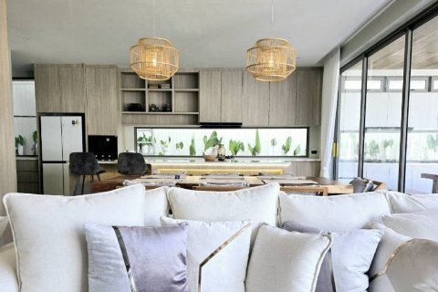 Villa in Phuket, Thailand 6 bedrooms № 136641 - photo 9