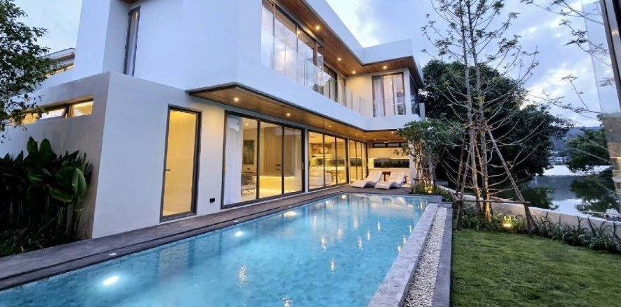 Villa in Phuket, Thailand 6 bedrooms № 136641