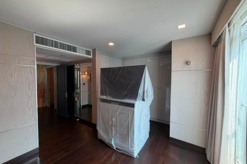 คอนโดมิเนียมในสาทร, กรุงเทพฯ, ประเทศไทย, 3 ห้องนอน № 232941 - รูปถ่าย 11