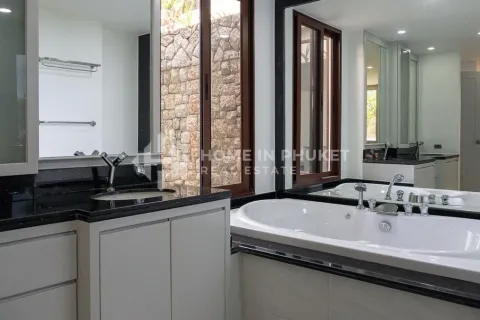 House in Phuket, Thailand 7 bedrooms № 152318 - photo 21