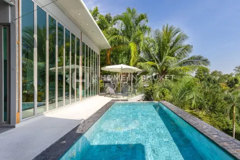 House in Phuket, Thailand 4 bedrooms № 152319 - photo 1