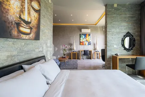 House in Phuket, Thailand 4 bedrooms № 152319 - photo 18