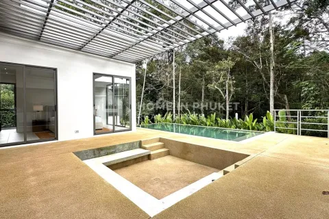 House in Phang Nga, Thailand 4 bedrooms № 152317 - photo 2