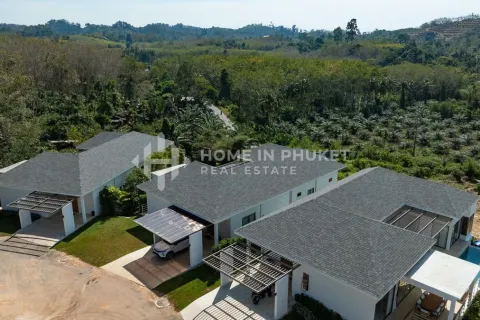 House in Phang Nga, Thailand 3 bedrooms № 152316 - photo 18