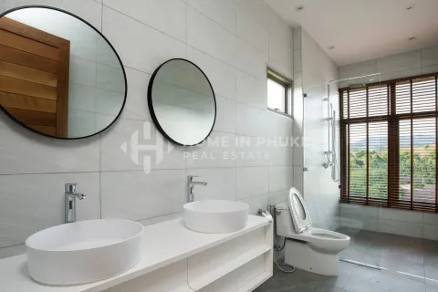 House in Phang Nga, Thailand 3 bedrooms № 152316 - photo 9