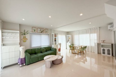 House in Ko Kaeo, Thailand 3 bedrooms № 134618 - photo 3