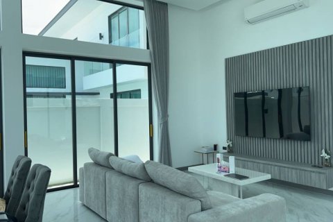 Villa in Bang Lamung, Thailand 3 bedrooms № 134617 - photo 4