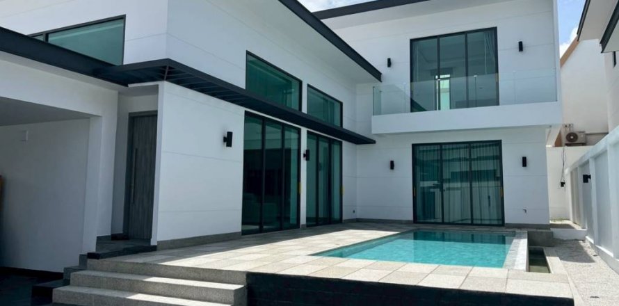 Villa in Bang Lamung, Thailand 3 bedrooms № 134617