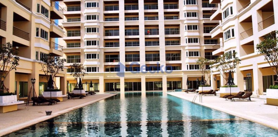 Studio in the Condo in Pattaya, Thailand № 204717