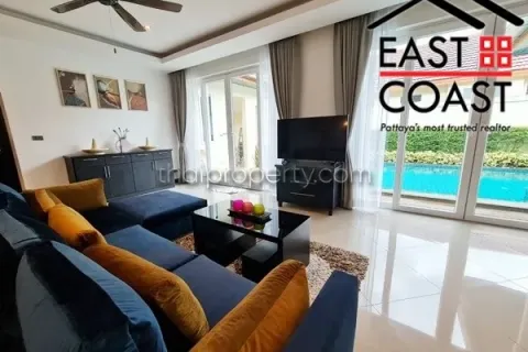 Casa de 4 dormitorios en Pattaya, Tailandia № 212505 - foto 7
