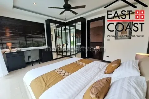 Casa de 4 dormitorios en Pattaya, Tailandia № 212505 - foto 10