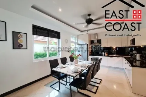 Casa de 4 dormitorios en Pattaya, Tailandia № 212505 - foto 6
