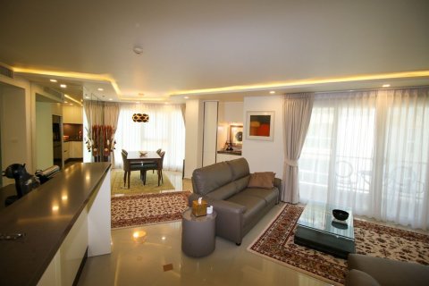 Condo in Pattaya, Thailand, 2 bedrooms  № 145707 - photo 1