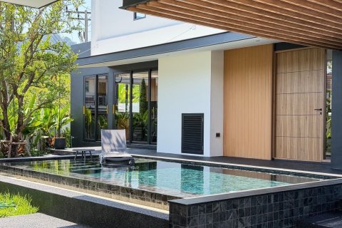 Villa in Phuket, Thailand 3 bedrooms № 167249 - photo 2