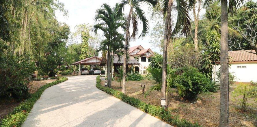 Дом в Удонтхани, Таиланд с 4 спальнями  № 167250