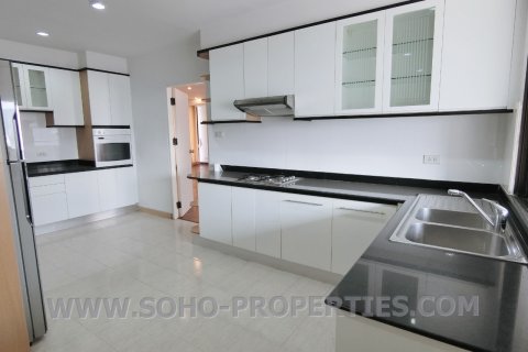 Кондоминиум с 3 спальнями в Бангкоке, Таиланд № 143905 - фото 6