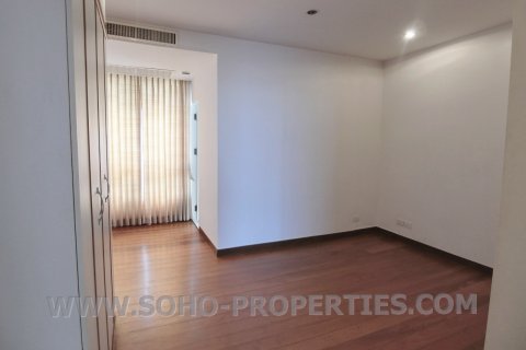 Кондоминиум с 3 спальнями в Бангкоке, Таиланд № 143905 - фото 8