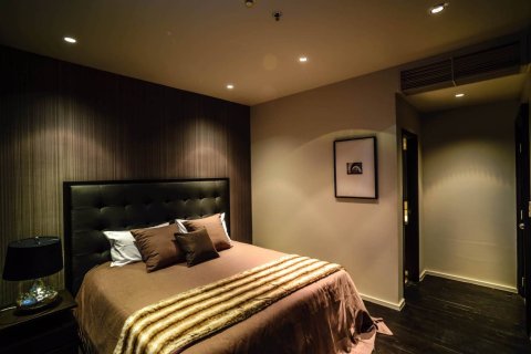 Condo in Bangkok, Thailand, 3 bedrooms  № 181217 - photo 19
