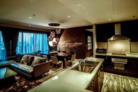 Condo in Bangkok, Thailand, 3 bedrooms  № 181217 - photo 2