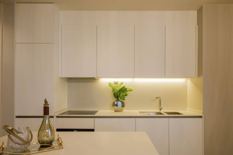Condo in Bangkok, Thailand, 2 bedrooms  № 181218 - photo 6