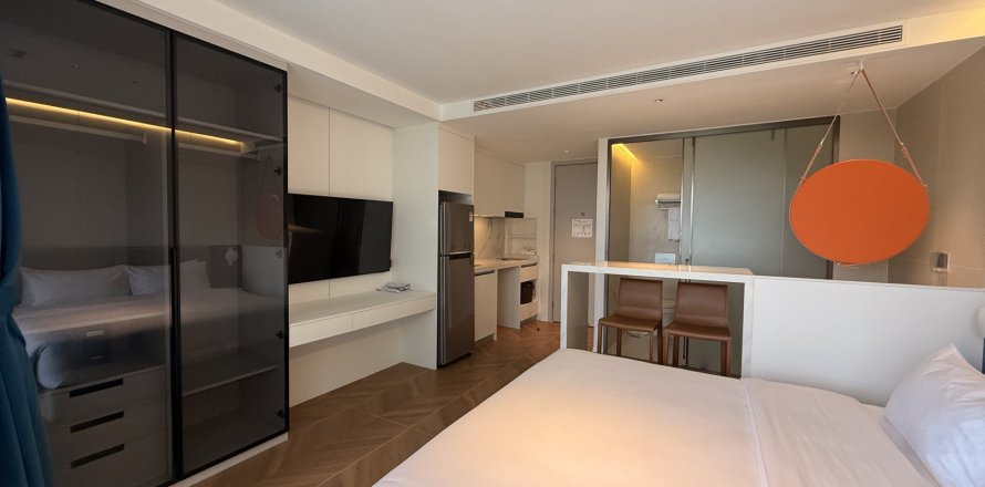 Studio in the Condo in Phuket, Thailand № 168851