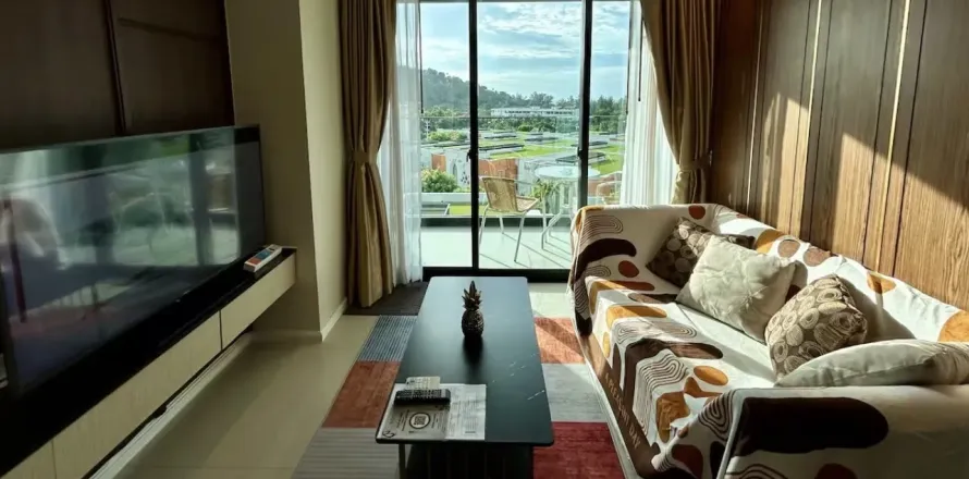 Condo in Phuket, Thailand, 2 bedrooms  № 168848