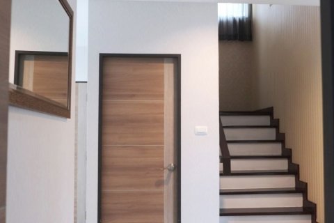 House in Chiang Mai, Thailand 4 bedrooms № 162635 - photo 16