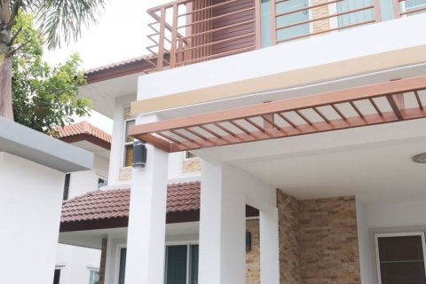 House in Chiang Mai, Thailand 4 bedrooms № 162635 - photo 7