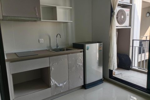 Studio dans le Condo à Din Daeng, Bangkok, Thaïlande  № 158372 - photo 8