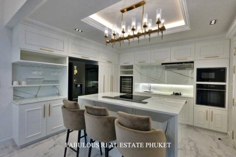 Villa in Bang Tao, Thailand 3 bedrooms № 179811 - photo 7