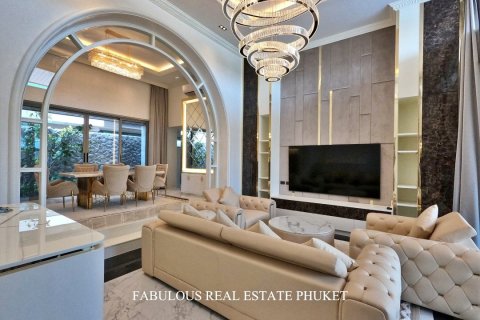 Villa in Bang Tao, Thailand 3 bedrooms № 179811 - photo 13
