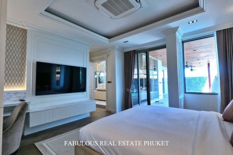 Villa in Bang Tao, Thailand 3 bedrooms № 179811 - photo 14