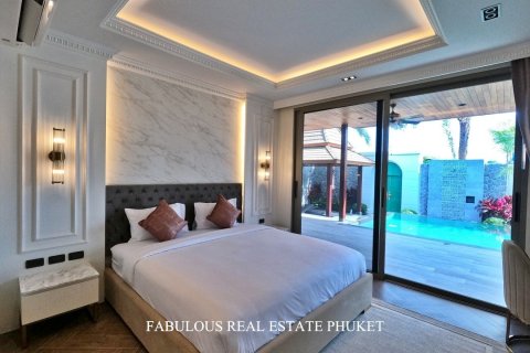 Villa in Bang Tao, Thailand 3 bedrooms № 179811 - photo 12