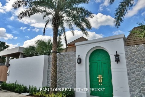 Villa in Bang Tao, Thailand 3 bedrooms № 179811 - photo 2