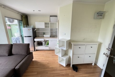 Condo in Huai Khwang, Bangkok, Thailand, 2 bedrooms  № 136944 - photo 8