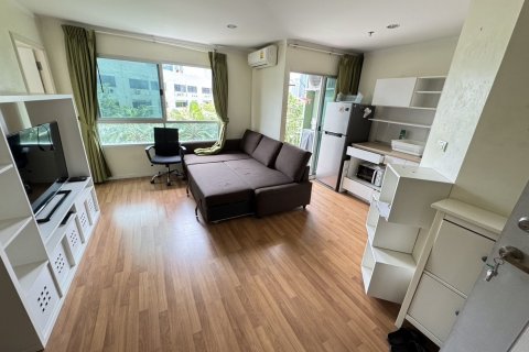 Condo in Huai Khwang, Bangkok, Thailand, 2 bedrooms  № 136944 - photo 6