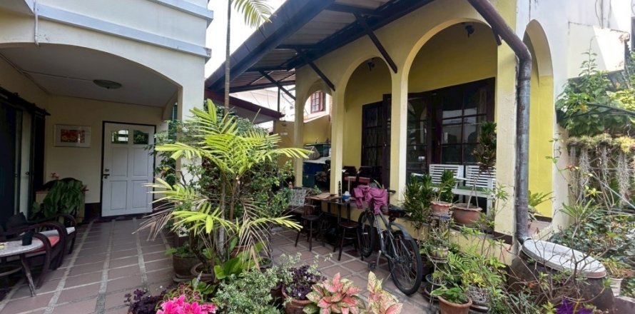 Maison à Chiang Mai, Thaïlande 7 chambres № 200290